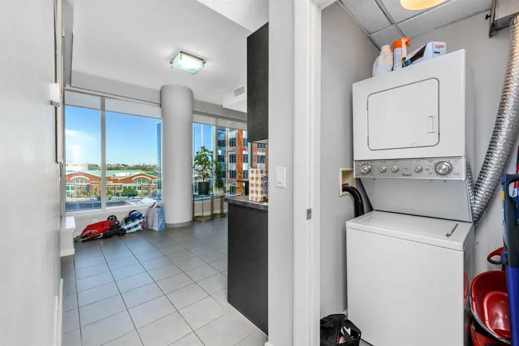 211 13 Avenue SE #607