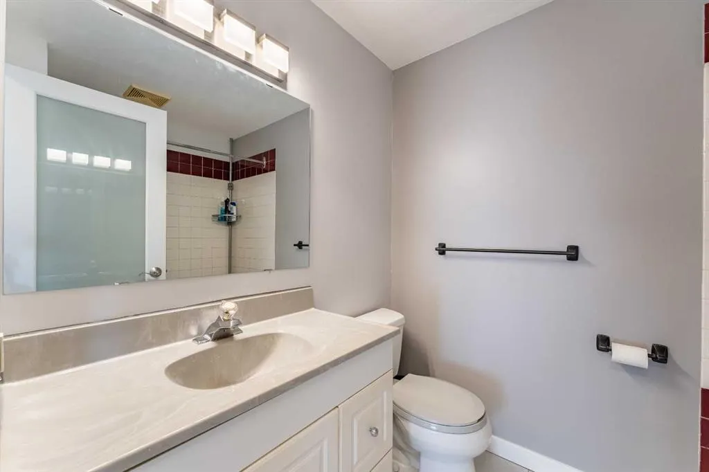 40 Fonda Crescent SE
