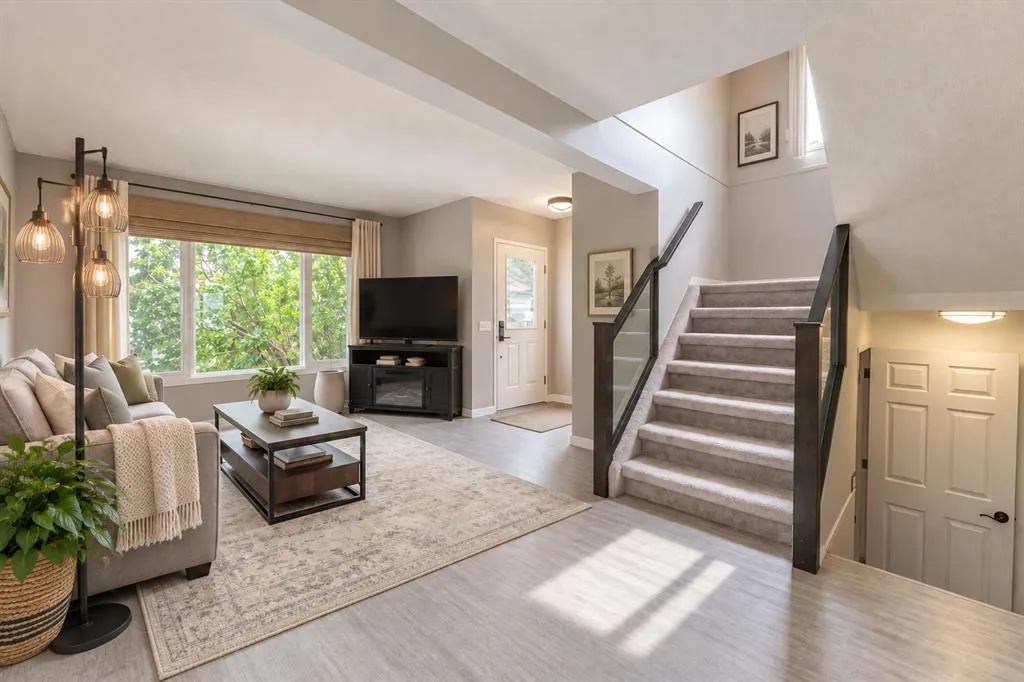 40 Fonda Crescent SE