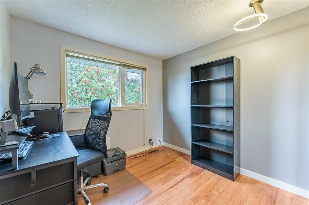40 Fonda Crescent SE