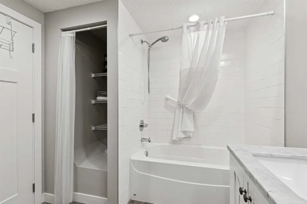 203 Lynnview Road SE #110S
