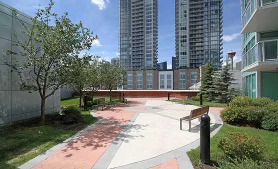 433 11 Avenue SE #705