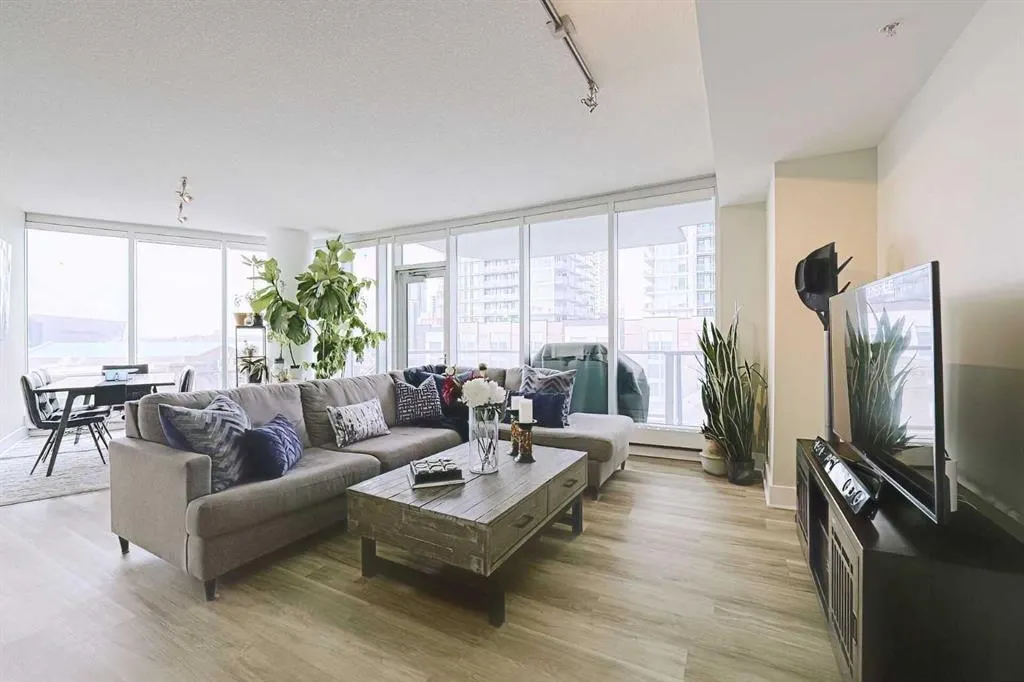 433 11 Avenue SE #705