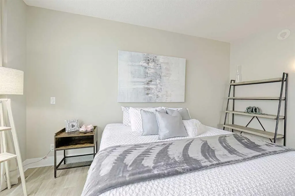433 11 Avenue SE #705