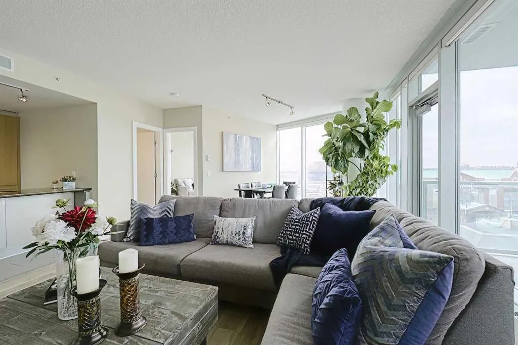 433 11 Avenue SE #705