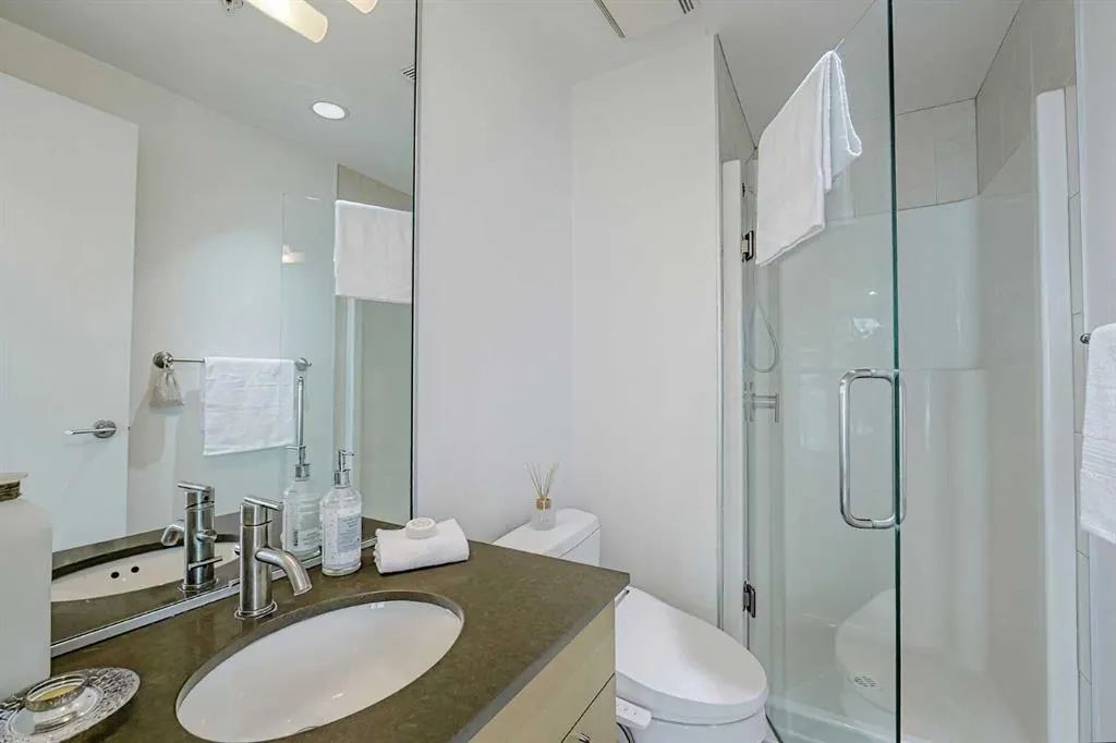 433 11 Avenue SE #705