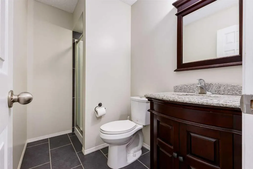 2132 35 Avenue SW #8