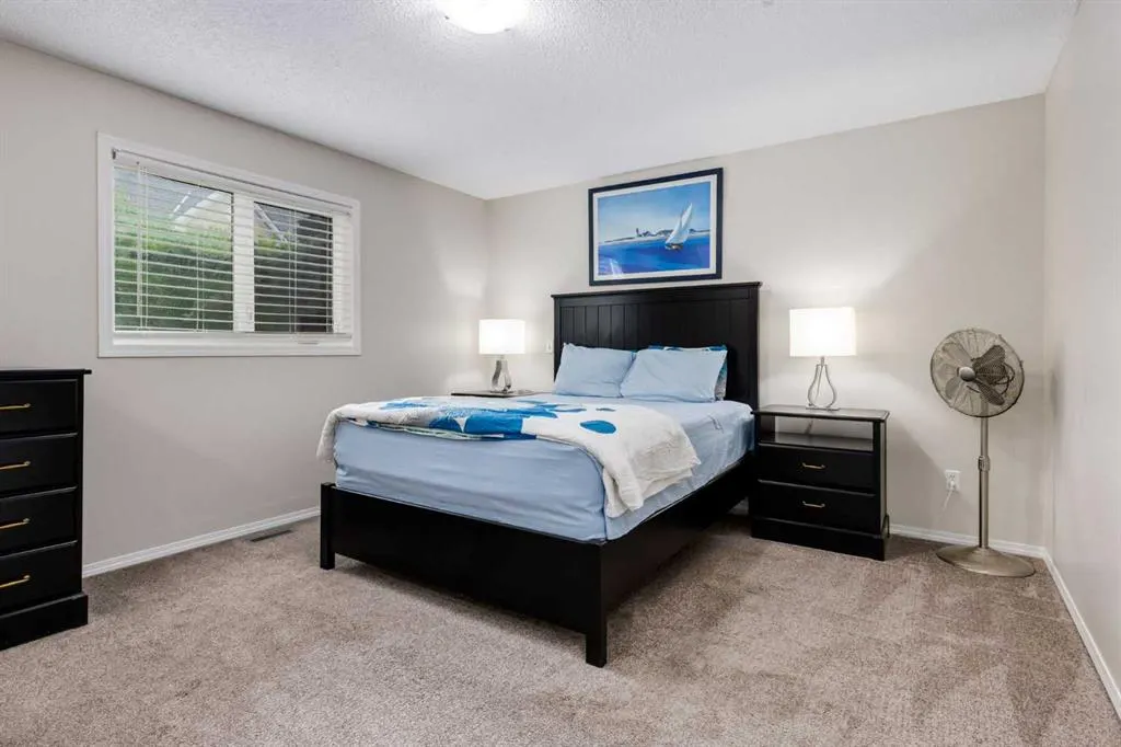 2132 35 Avenue SW #8