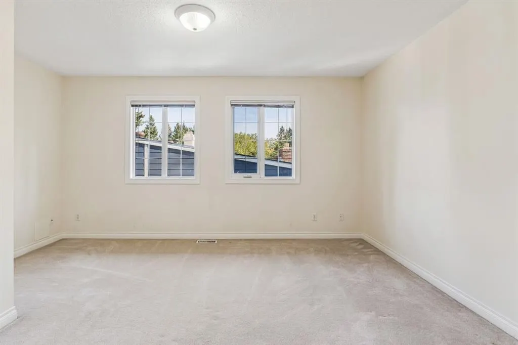 16 Varsity Estates Gardens NW