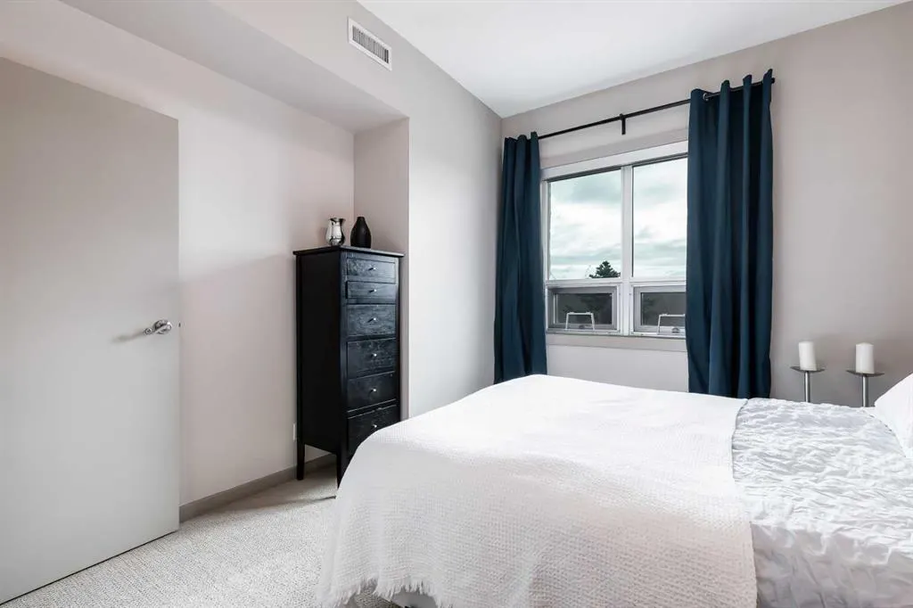 210 15 Avenue SE #205