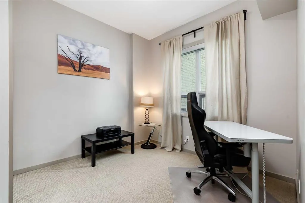 210 15 Avenue SE #205
