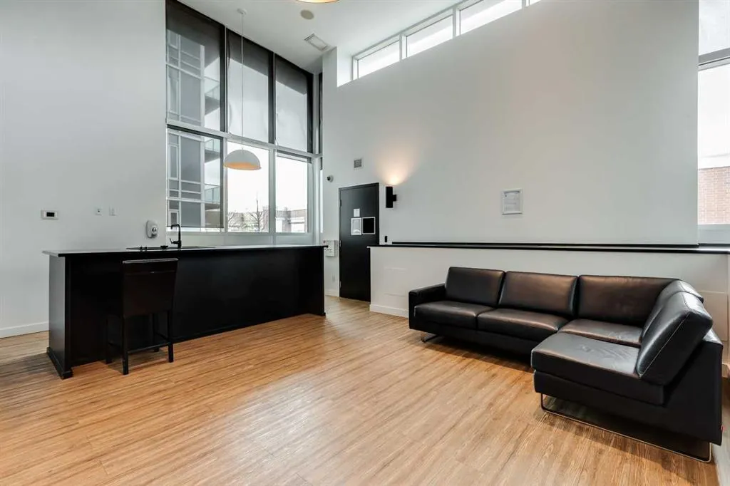 210 15 Avenue SE #205