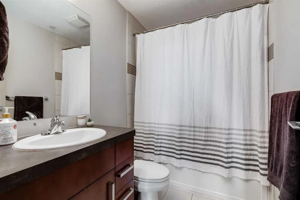 210 15 Avenue SE #205