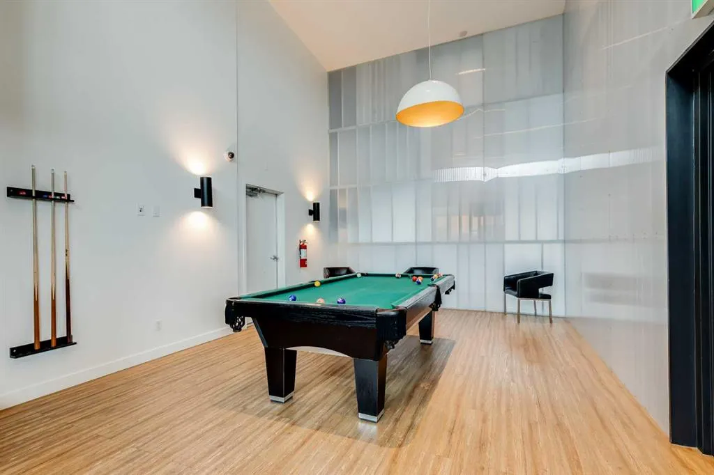 210 15 Avenue SE #205
