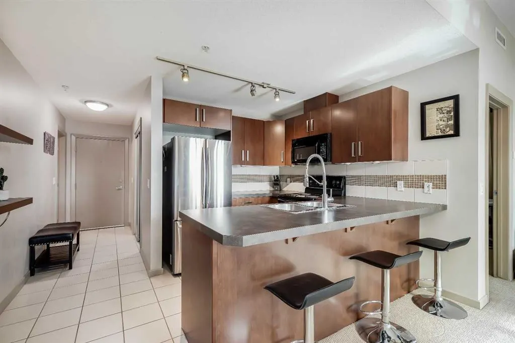 210 15 Avenue SE #205