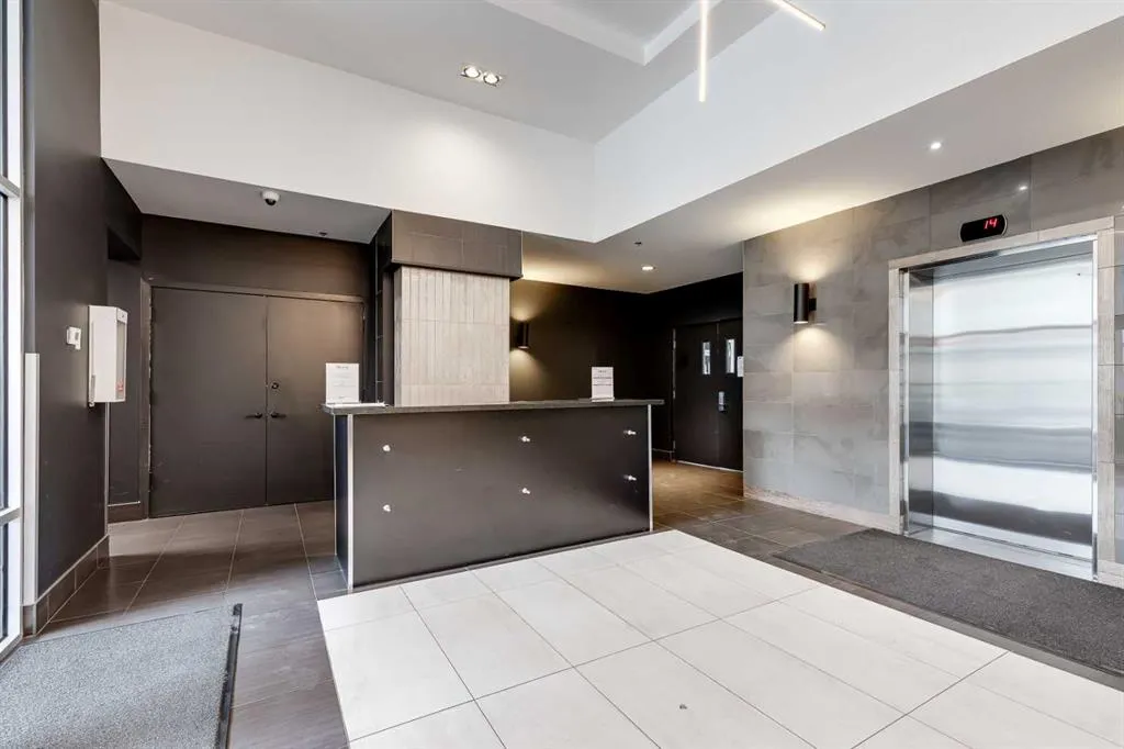 210 15 Avenue SE #205
