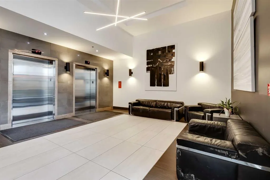 210 15 Avenue SE #205