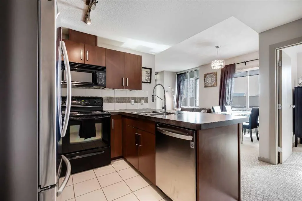 210 15 Avenue SE #205
