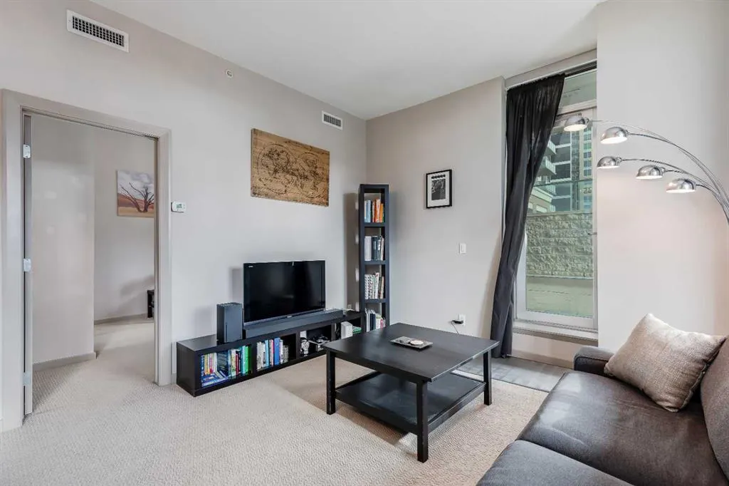 210 15 Avenue SE #205