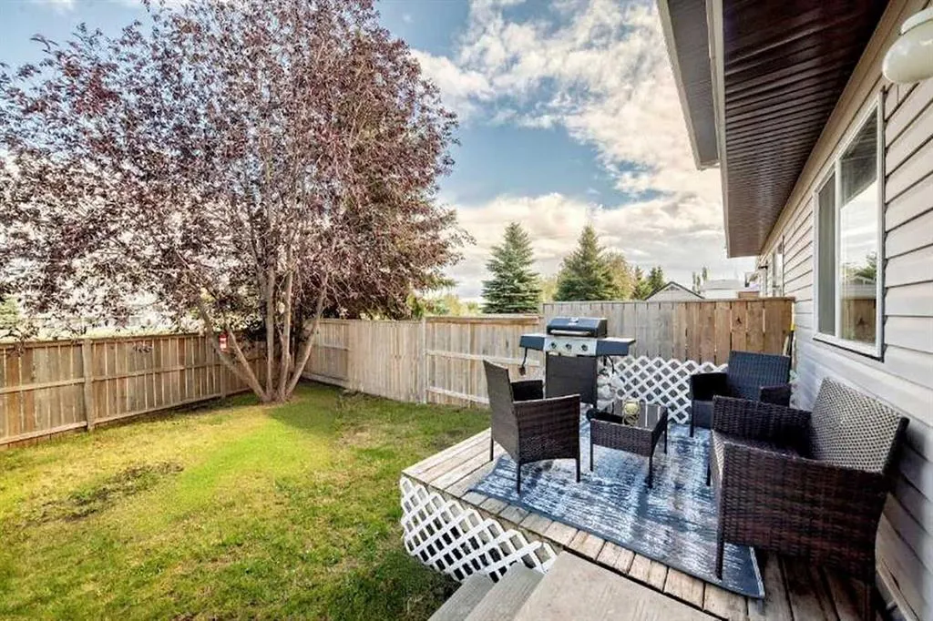 25 Lakeview Close
