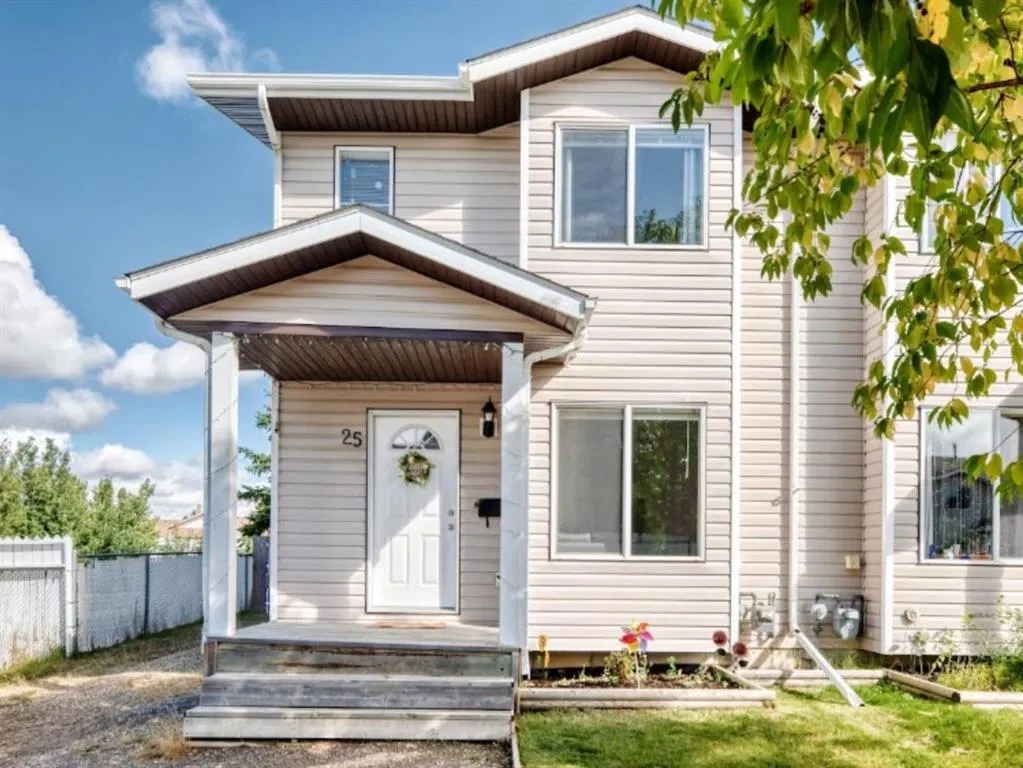 25 Lakeview Close