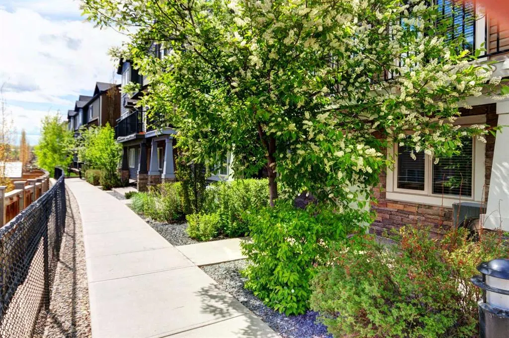 444 Legacy Point SE