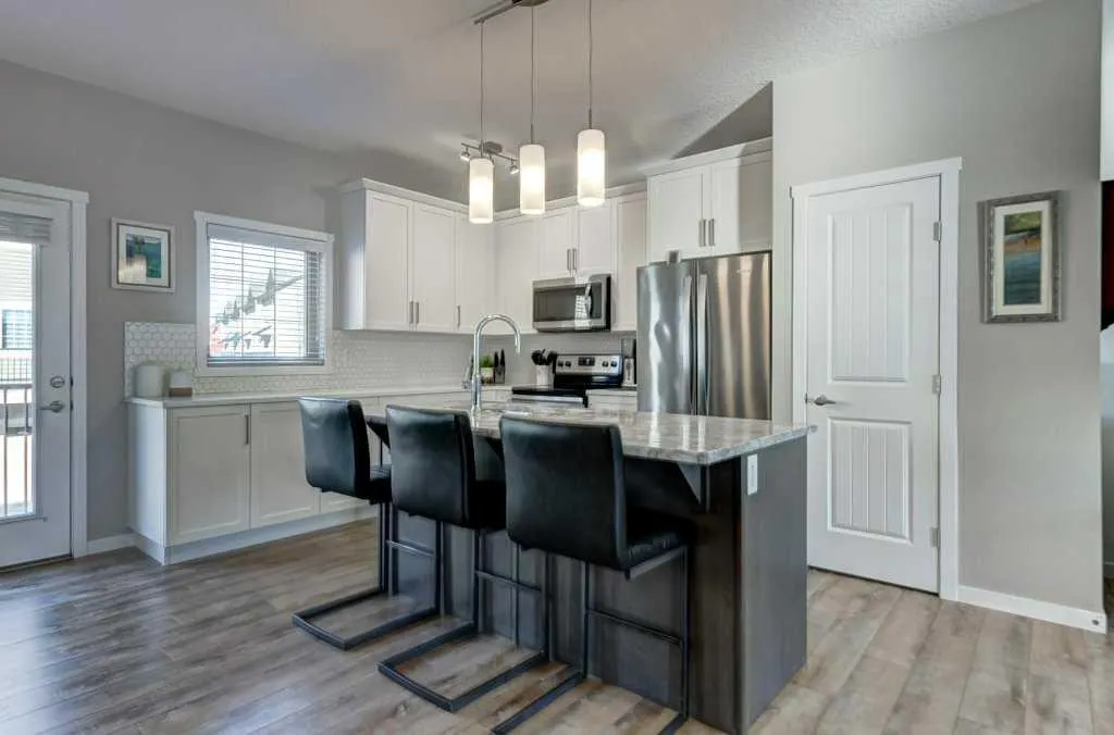 444 Legacy Point SE