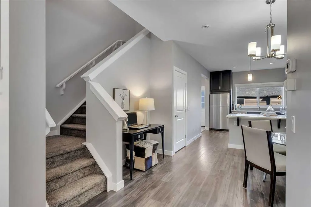 328 Midtown Gate SW