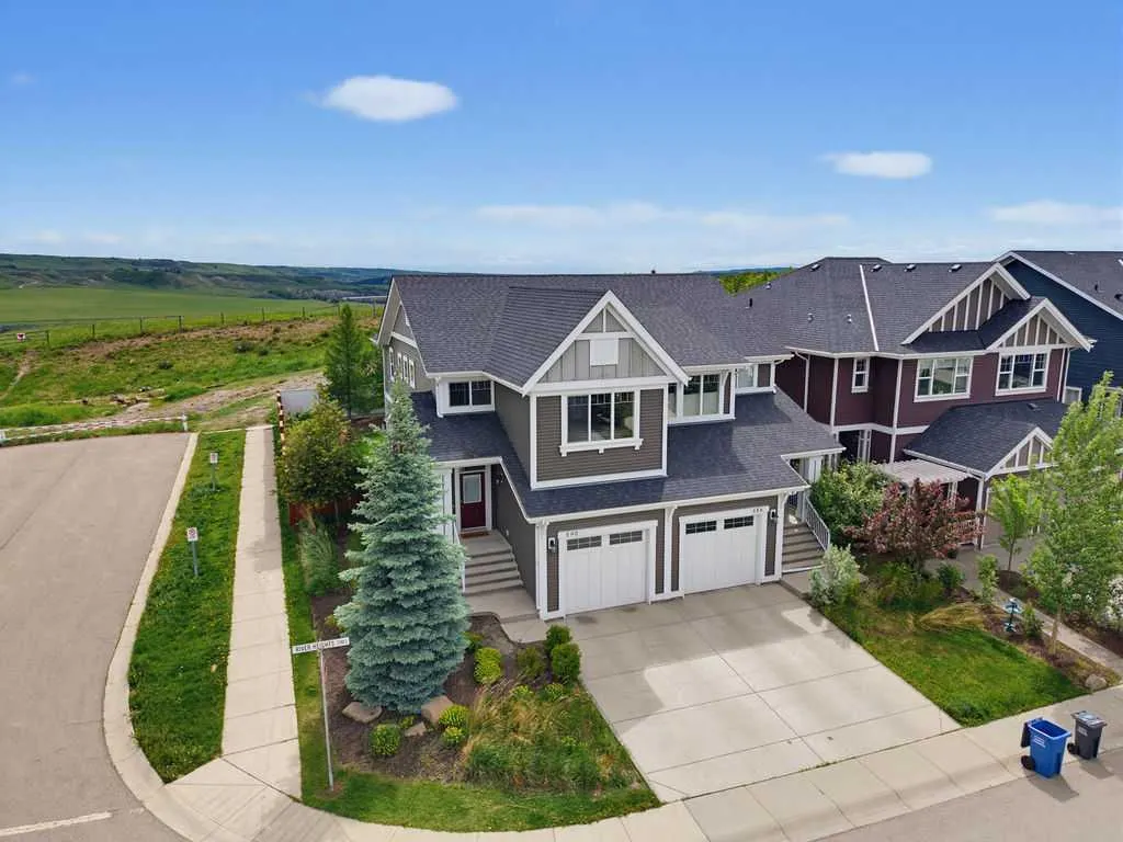 590 River Heights Crescent