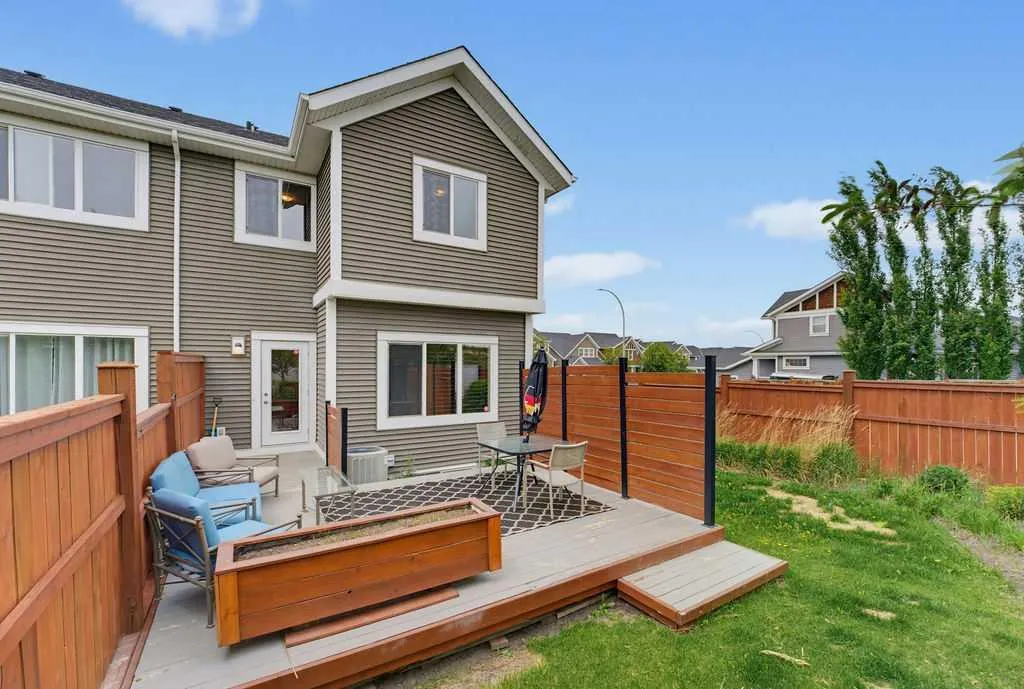 590 River Heights Crescent