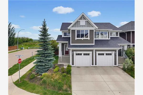 590 River Heights Crescent