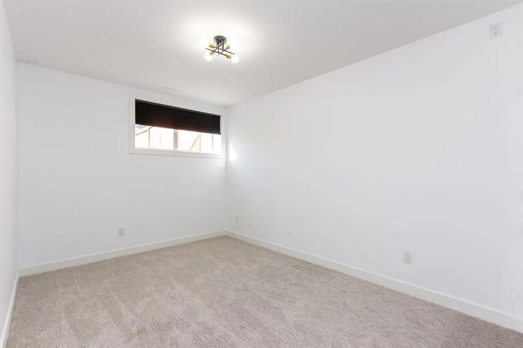 65 Evergreen Way