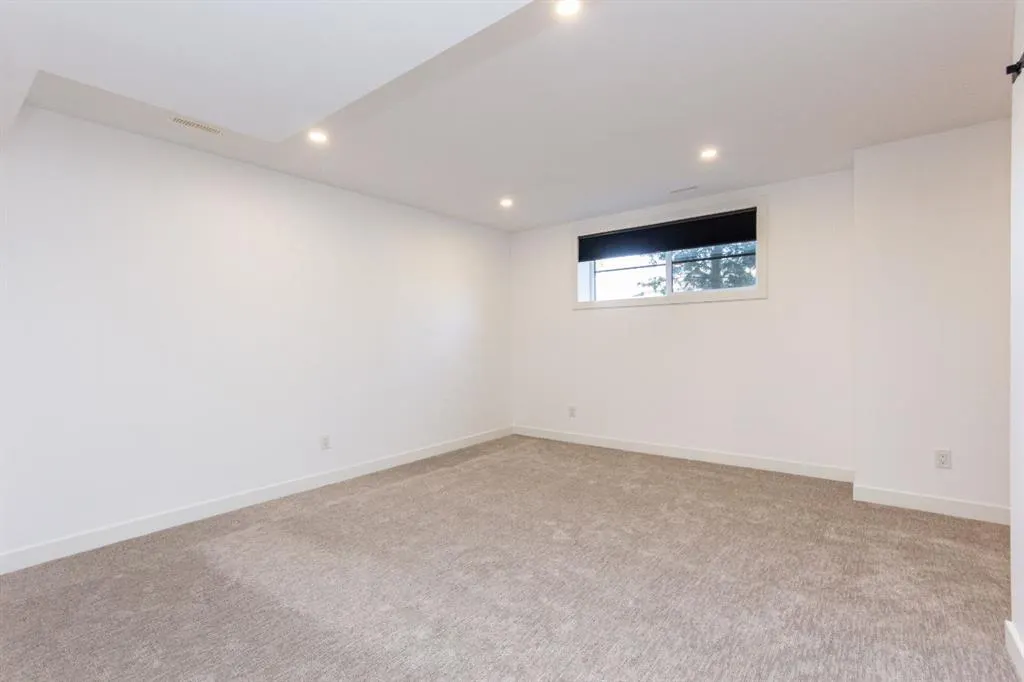 65 Evergreen Way
