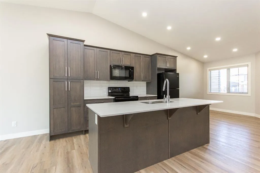 45 Golden Crescent