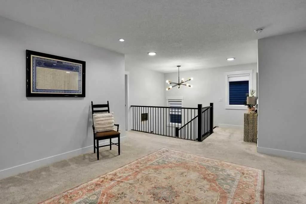 145 Corner Meadows Way NE