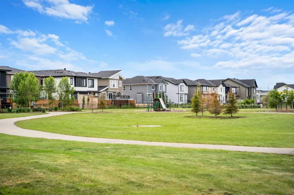 148 Kinniburgh Loop