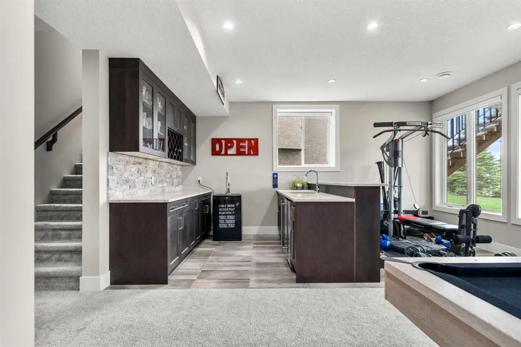 148 Kinniburgh Loop