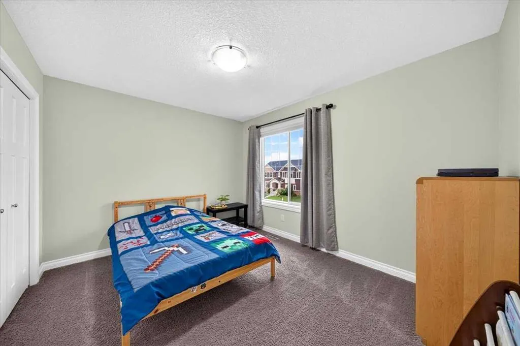 87 Baywater Rise SW