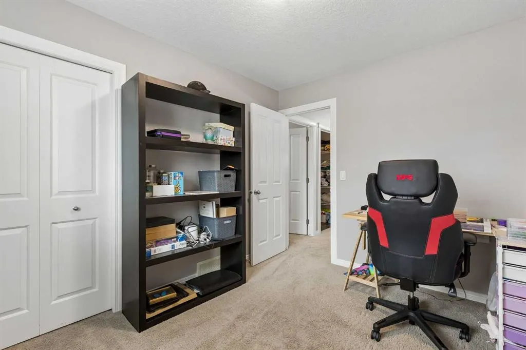 33 Legacy Gate SE