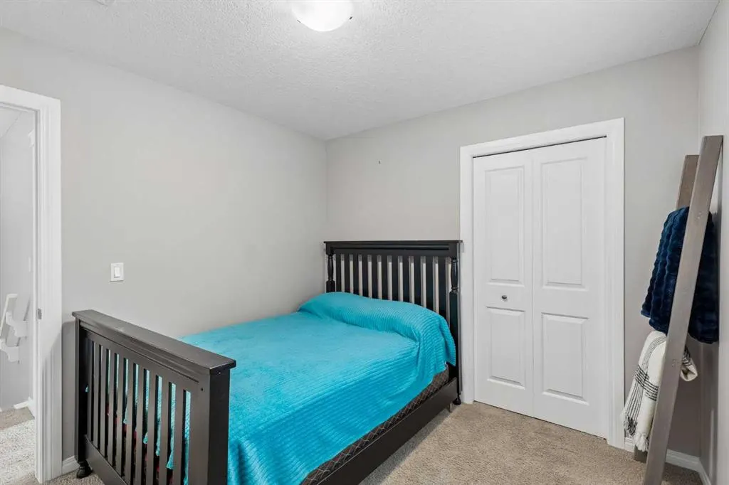 33 Legacy Gate SE