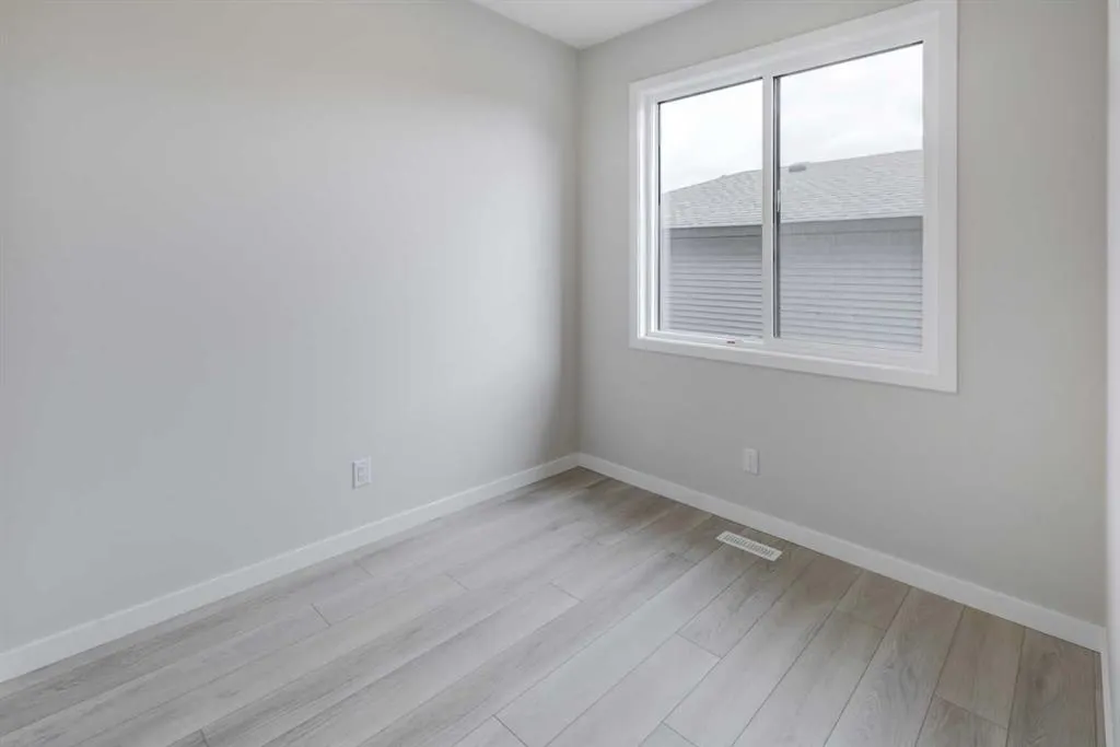 2002 Cobblebrook Crescent SW
