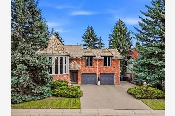 1216 Varsity Estates Drive NW