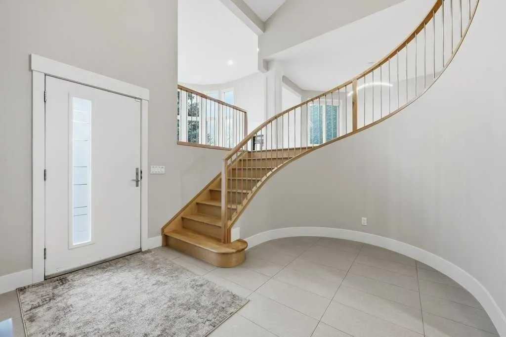 1216 Varsity Estates Drive NW