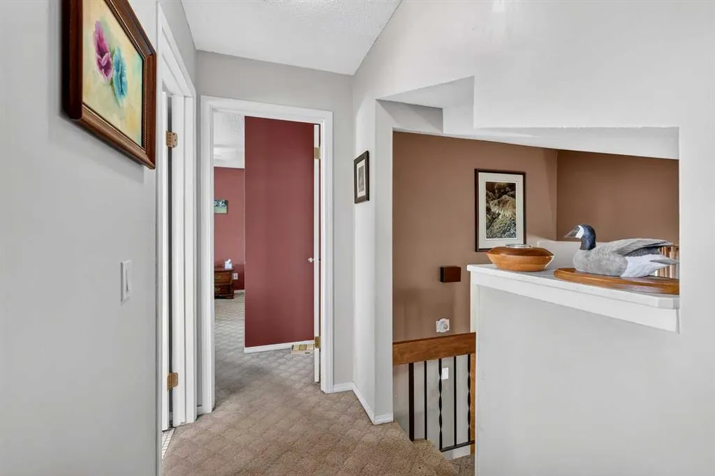 12 Brentwood Drive E