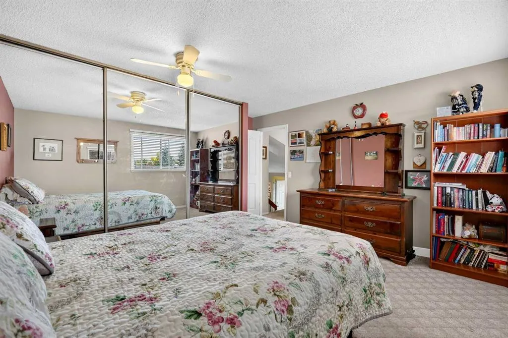 12 Brentwood Drive E