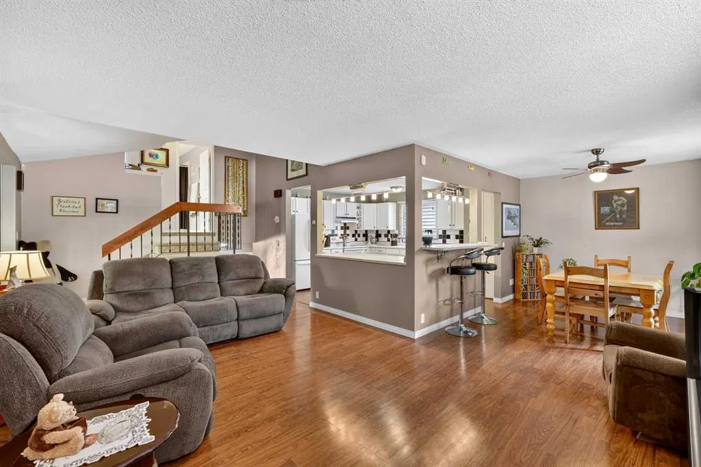 12 Brentwood Drive E