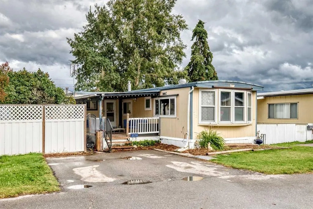 6724 17 Avenue SE #125
