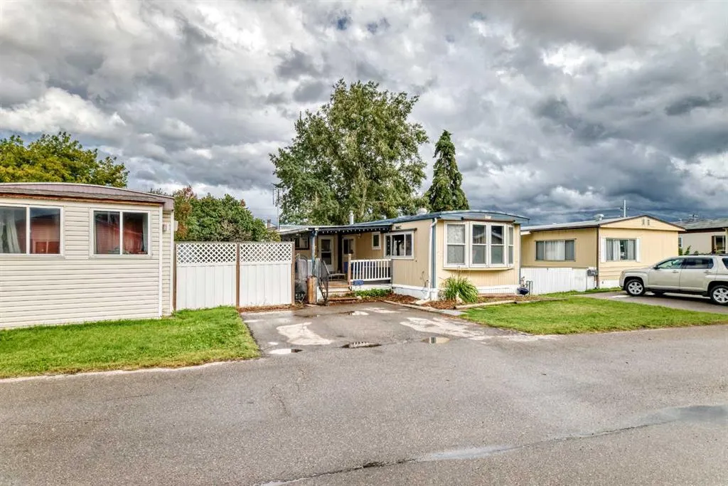 6724 17 Avenue SE #125