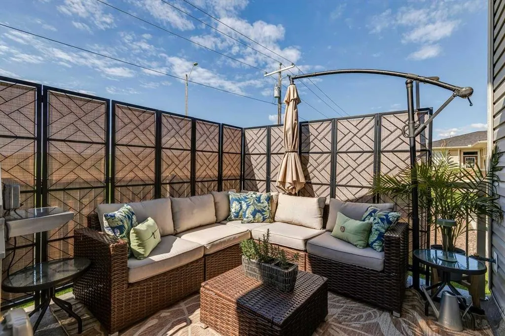 20 Silverado Crest Park SW #232