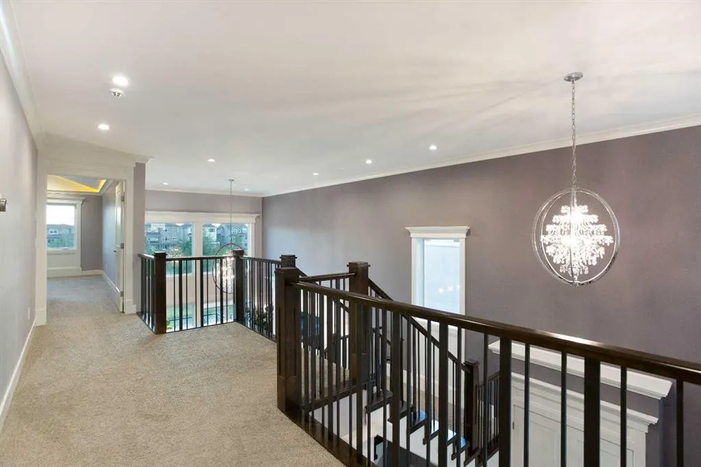160 Kinniburgh Loop